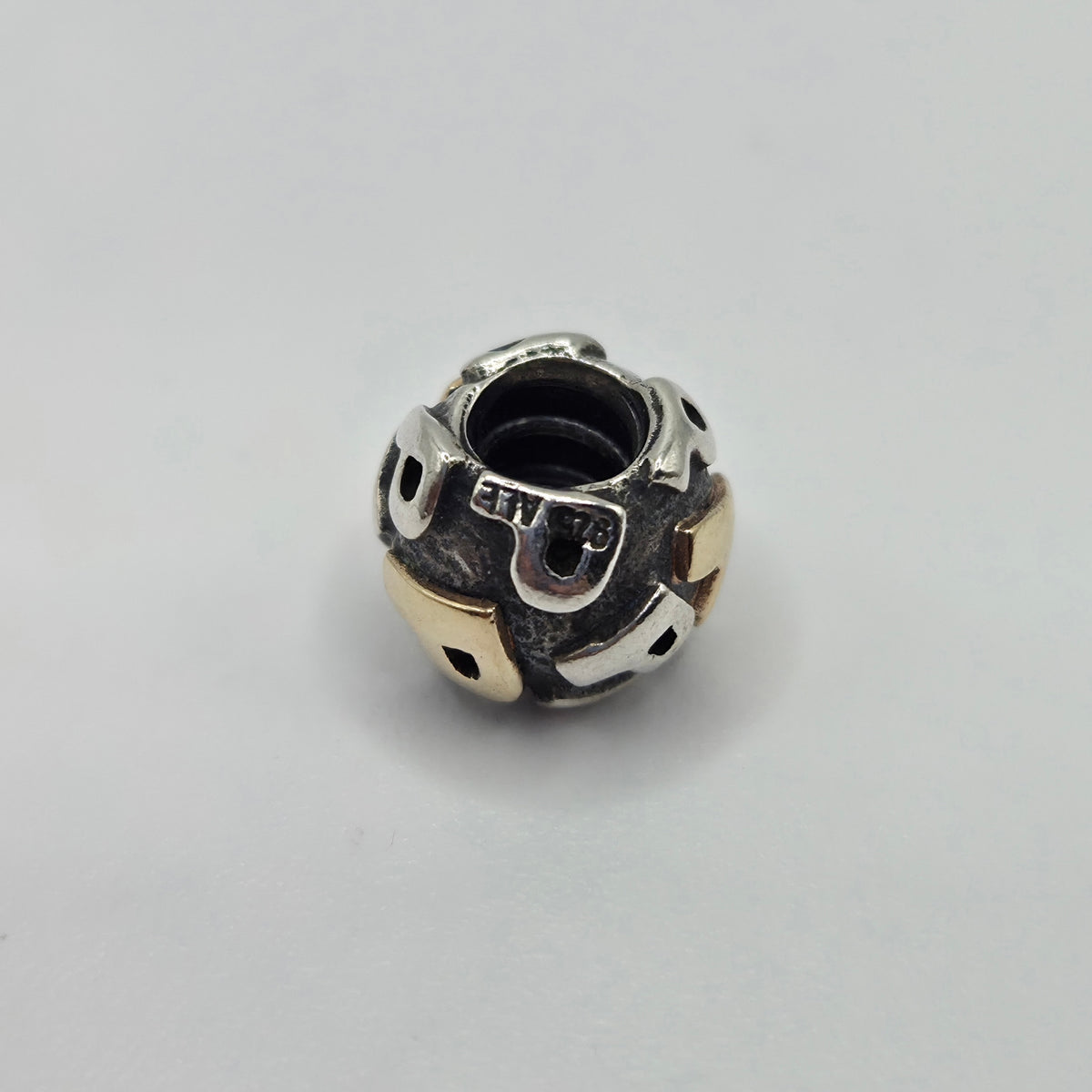 Original Pandora goldener Buchstabe P 790298P