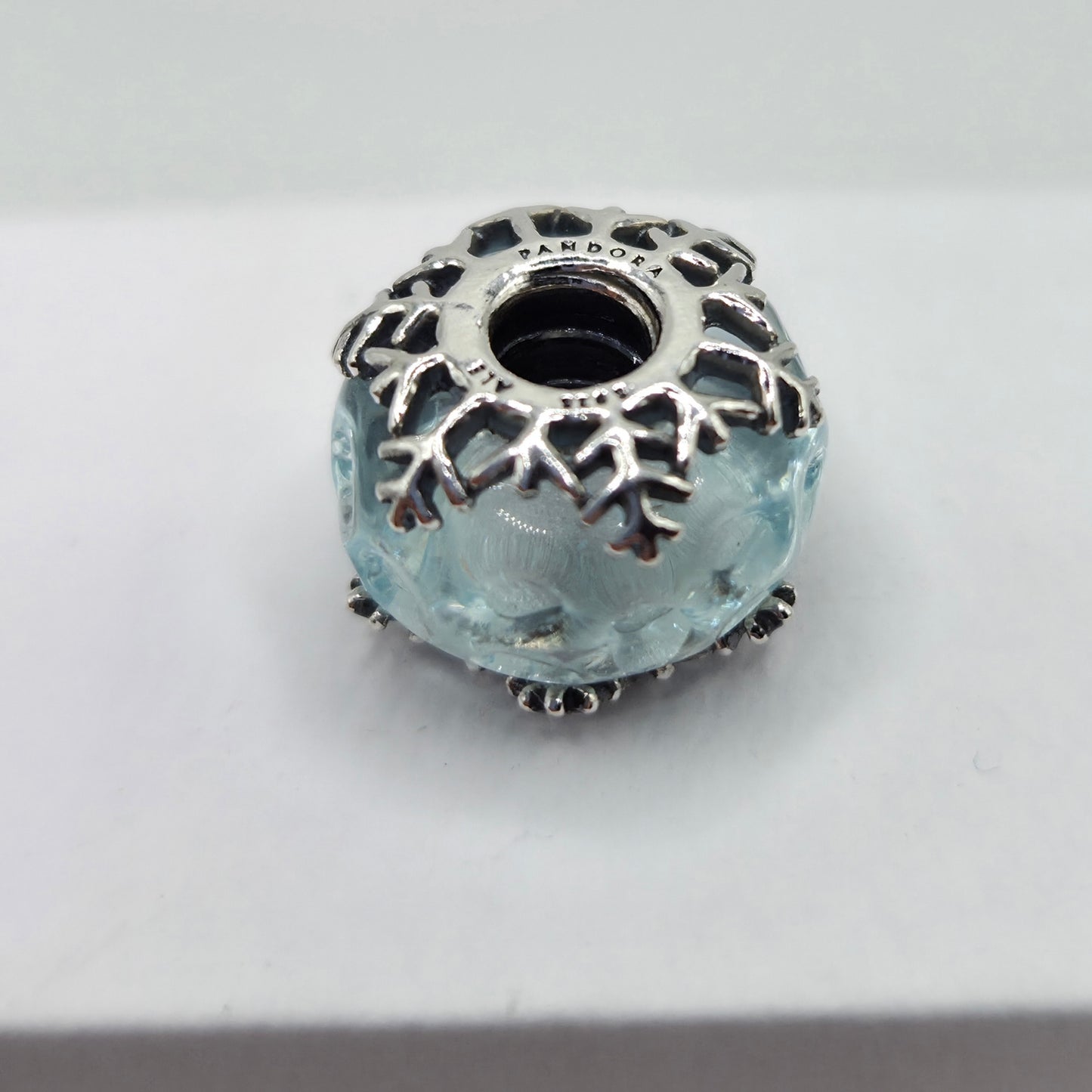 Original Pandora winterblaue Schneeflocke 792377C00