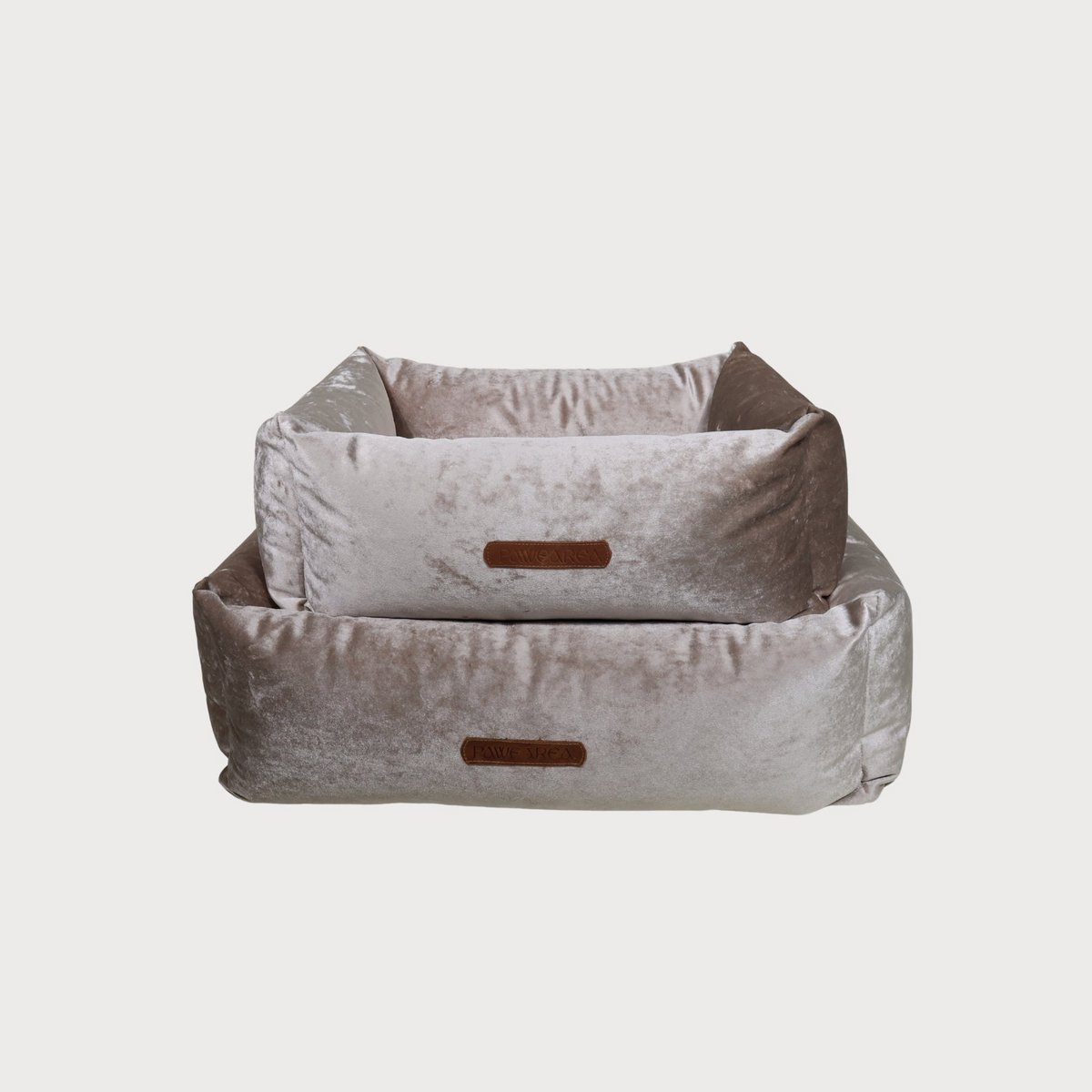 Hundebett SAPPHIRE aus hochwertigem Samt in 2 verschiedenen Größen und Farben