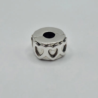 Original Pandora Clip gereihte Herzen 791978