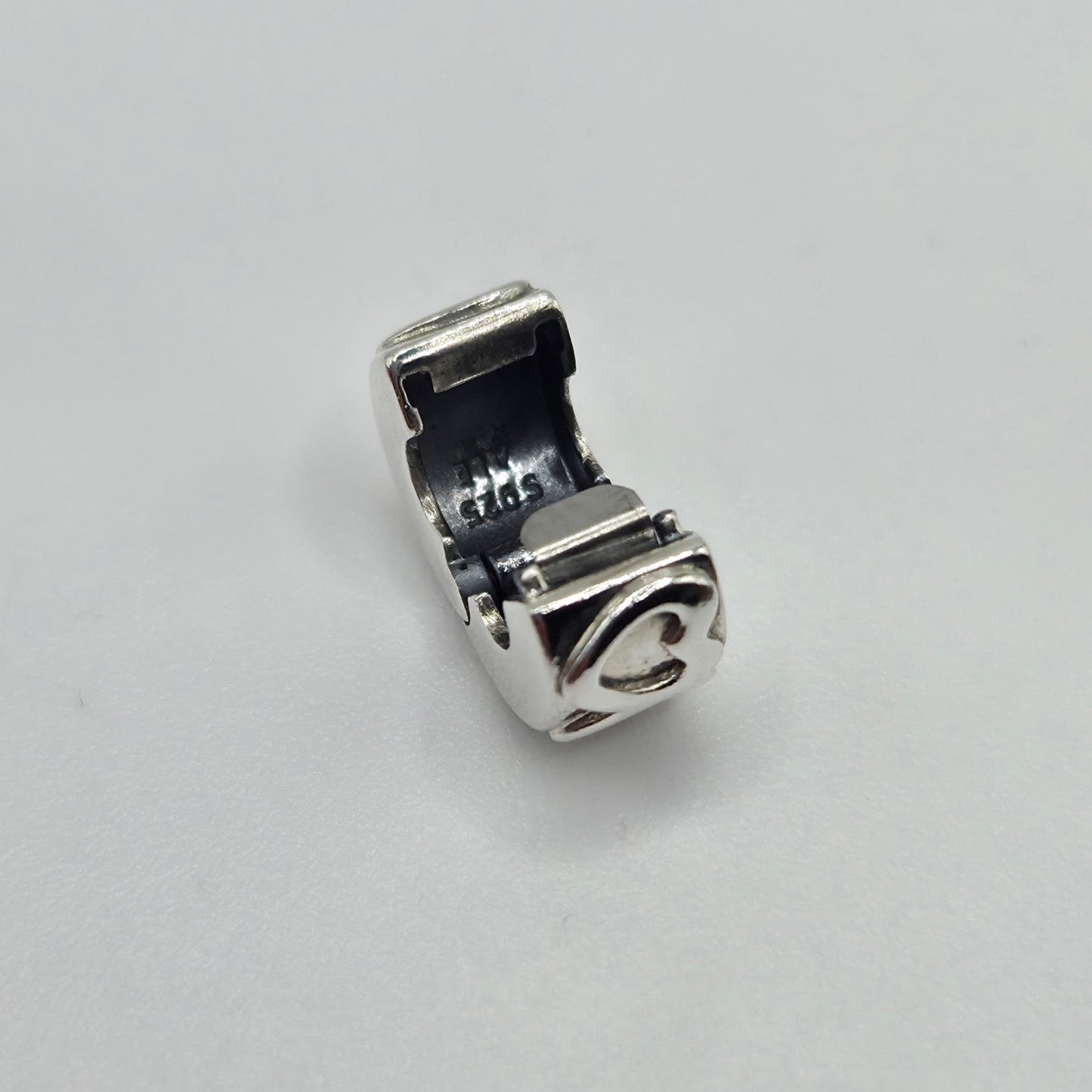 Original Pandora Clip gereihte Herzen 791978