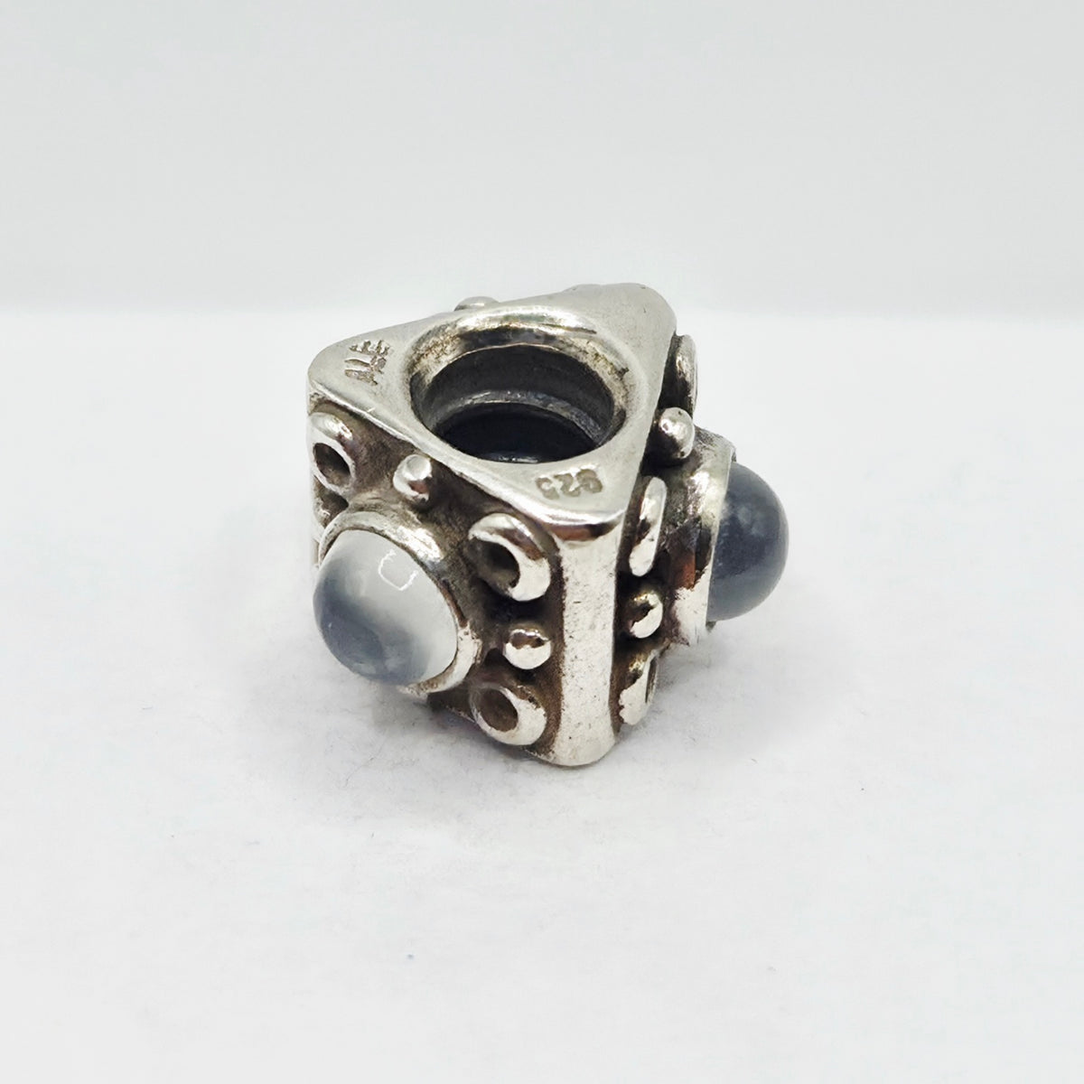 Original Pandora Triangle Mondstein 790217MS