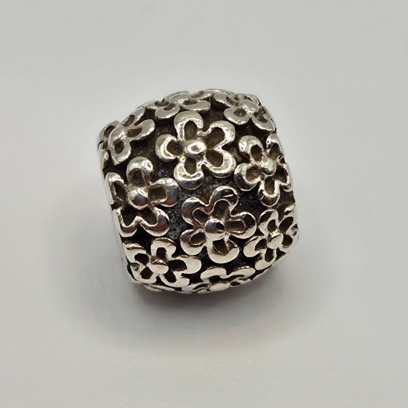 Original Pandora Daisy Flowers 790686